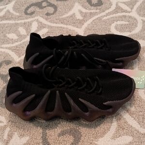 Chosen Steps Sneakers